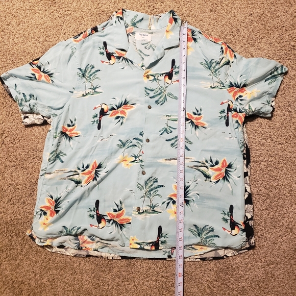 Two Old Navy Hawaiian Shirts Size XXL Floral 100% Rayon Soft Beach Wear - Picture 9 of 10